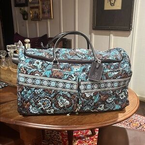 Vera Bradley XL Rolling Luggage in Retired Java Blue Pattern